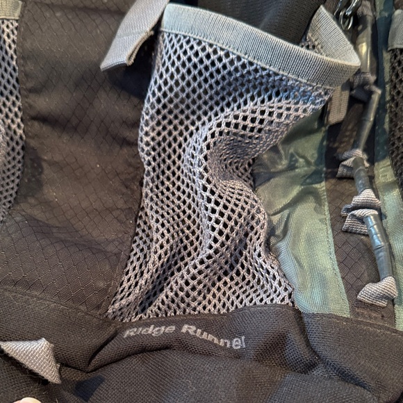 L.L. Bean Ridge Runner Backpack - Picture 2 of 9